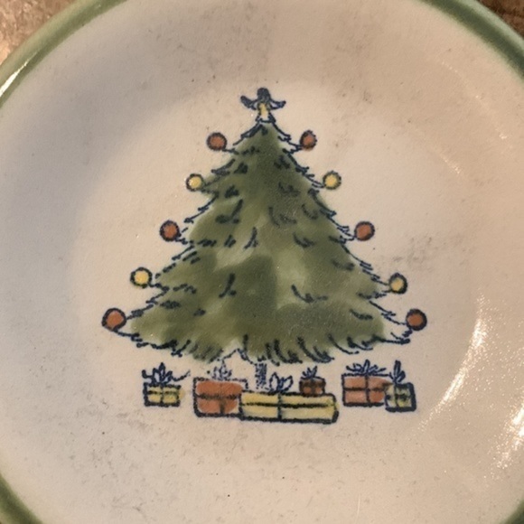 Vintage Louisville Stoneware Christmas Tree Plates – Set of 3 - Picture 2 of 5